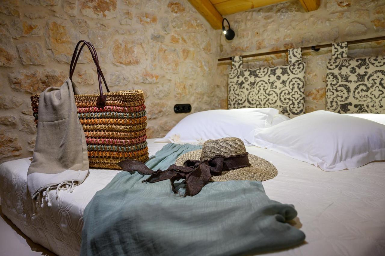 Villa Phaedra Chalki Town Buitenkant foto